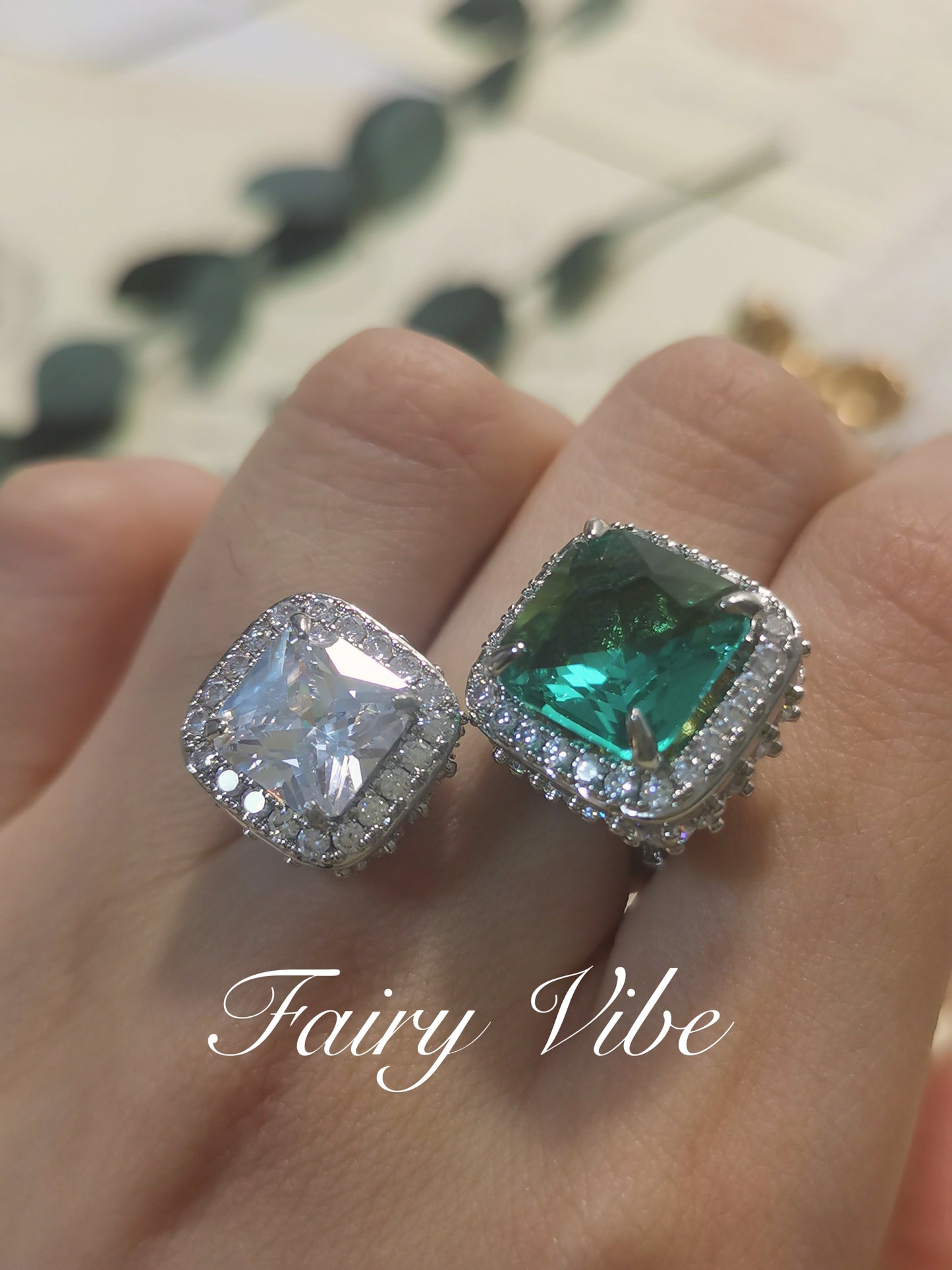 Gorgeous Cubic Cut with Double Gems Green & White CZ Fine Craved Ring